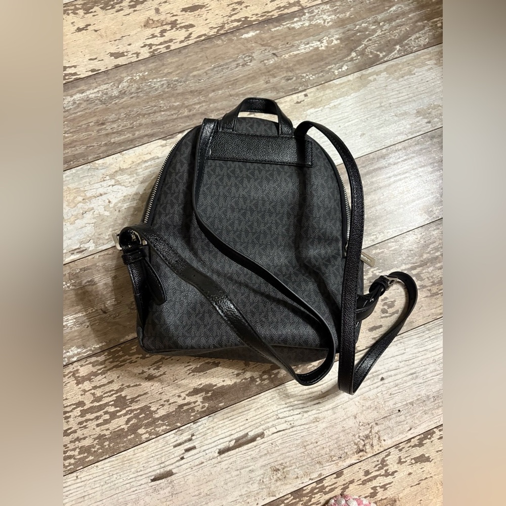 Michael Kors Erin Small Backpack - Picture 4 of 6